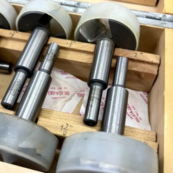 16-Piece 1/4" - 2-1/8" Woodworking Forstner Style Drill Bit Set & Wood Case - Picture 3 of 6